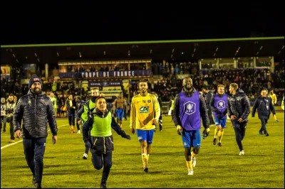 Lors de la Coupe 2020, quel club amateur élimine le LOSC en 8e et échoue en quarts face à l'AS Saint-Etienne ?