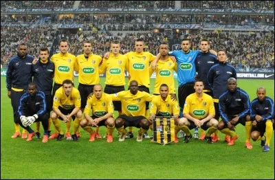 Quel est ce club amateur, qui après avoir déjà atteint les quarts de finale en 2010, effectue un parcours exceptionnel en 2012, éliminant l'OM en 1/4 de finale et le Stade Rennais en 1/2, pour être le second club amateur finaliste, face à l'Olympique lyonnais ?