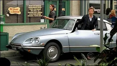 Dans la série ''Mentalist'', quelle automobile française des années 70 apparaît à l'écran ?