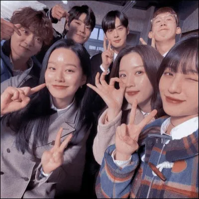 Et pour finir, avec qui finit-elle en couple ?