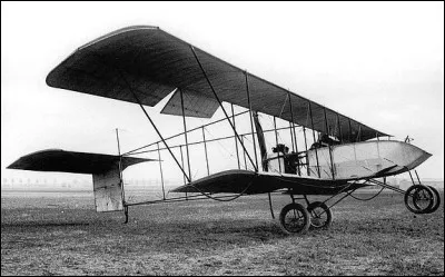 Cet avion le Voisin III est le premier en 1914 à ...