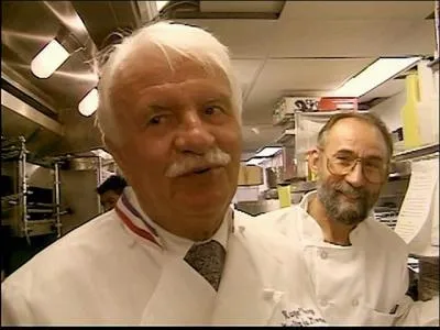 Ce Chef est retir des affaires. Chef du ' Moulin de Mougins'. Il a la particularit d'avoir quelques grands chefs. Associ aussi avec d'autres chefs au pavillon franais de Disneyworld.