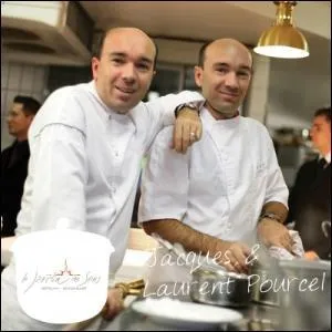 Ces deux jumeaux sont les excellents chefs du restaurant ' Le Jardin des Sens'  Montpellier. Ils sont trs mdiatiss aussi.