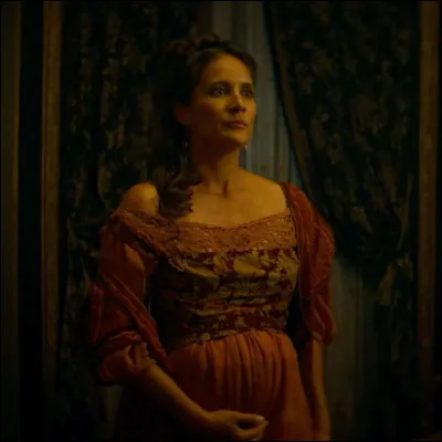 Et cette femme, qui est-elle ?