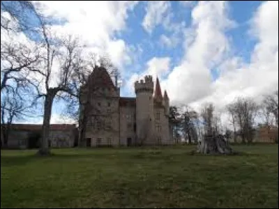 Nous partons en Auvergne-Rhône-Alpes à la découverte du château de Védrines, à Lorlanges. Village de l'arrondissement de Brioude, il se situe dans le département ...
