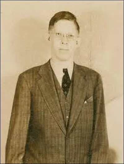 Robert Pershing Wadlow (1918-1940) est un Américain qui fut l'homme le plus grand ayant vécu sur notre planète. Combien mesurait-il à sa mort ?