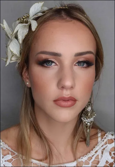 Veux-tu du maquillage ?