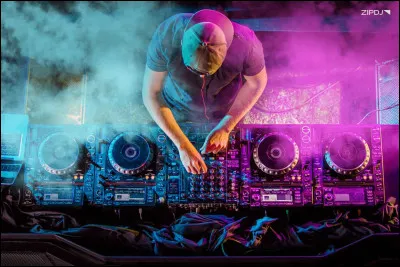 Si tu as choisi '' jai un autre plan'', tu l'as réussi et tu es revenu(e) à la fête et tu vois qu'il y a un DJ ; quest-ce que tu fais ?