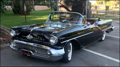 Quel est le nom de ce modèle produit par Oldsmobile en 1957 ?