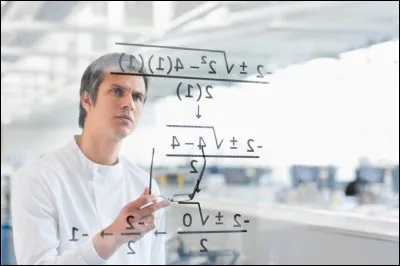 MATHÉMATIQUES : 
"(a+b) ? = az + Zab + b2" est une..