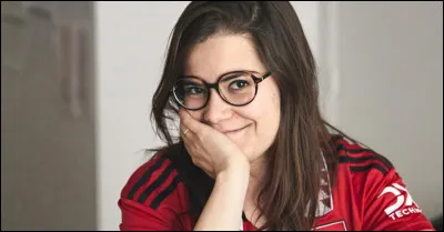 Qu'est-ce qui n'est pas une technique, selon son sketch "Déjà 30 ans", pour que les amis de Fanny Ruwet n'aient pas d'enfant ?