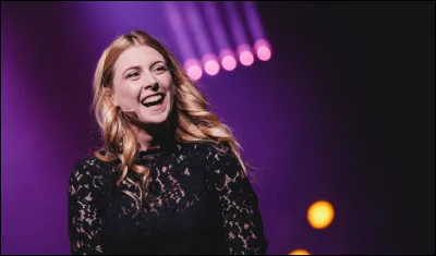 D'après son sketch "Le Droit à l'avortement", que compte faire Laura Laune de son prochain enfant ?