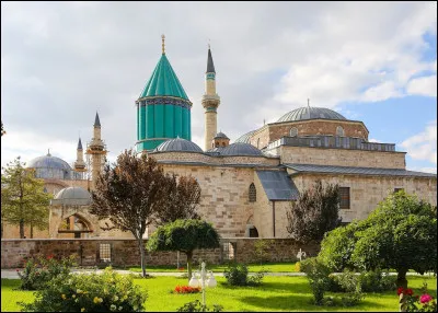 Quel est le nom de cette ville de Turquie, la patrie des derviches tourneurs ?