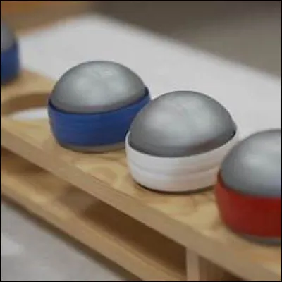 Quand Eddy Mitchell est "marchand de poupées" sous quel nom apparaît-il dans le bottin ?