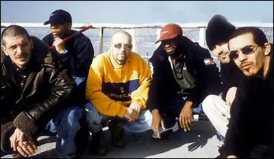 Comment s'appelle le groupe qui a sorti "Je danse le Mia" en 1993 ?