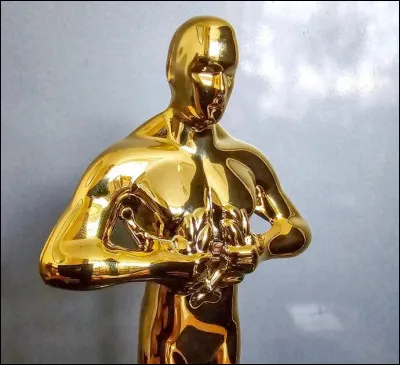 Qui est l'auteur des paroles de la chanson Aïcha de Cheb Khaleb ?