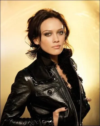 Hilary Duff incarne la petite-amie de Dan le temps de quelques pisodes. Dans quel film, revisitant le mythe de Cendrillon, a-t-elle jou ?