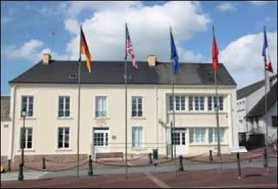 Commune Calvadosienne, dans le Bessin, La Cambe se situe en région ...
