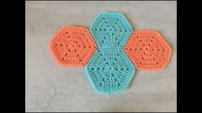 Comment appelle-t-on un polygone à six côtés ?