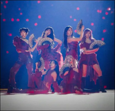 Si tu devais collaborer avec un autre groupe, lequel choisirais-tu ?