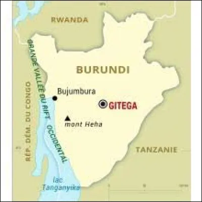 De quelle couleur sont les étoiles sur le drapeau du Burundi ?