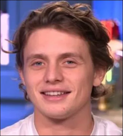 Comment s'appelle son premier single ?