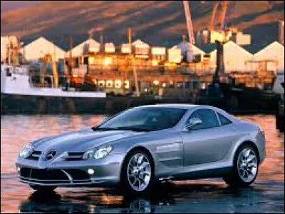 Cette voiture est une ...