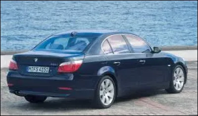 Quel est le nom de cette voiture ?