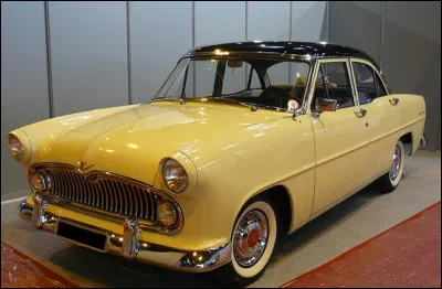 Quel est ce modèle sorti en 1954 au départ fabriqué par Ford ?