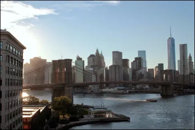 "MAnhattan Transfer" est un roman signé ...