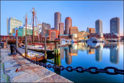 "MAsachusetts" est une chanson interprétée par ...