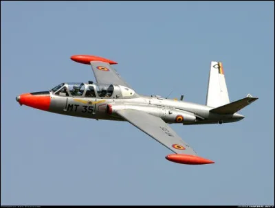 Quel est cet avion réputé comme appareil d'école des pilotes ?