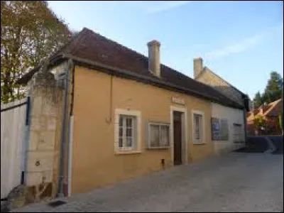 Nous sommes en Normandie, &agrave; Montgaudry. Village de l'arrondissement de Mortange-au-Perche, il se situe dans le d&eacute;partement ...