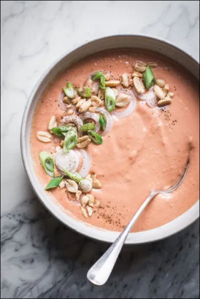 Cette pâte contenant 97% de cacahuètes est fabriquée à Strasbourg mais elle est surtout connue en Afrique et à La Réunion où elle entre dans la préparation de certaines spécialités. Quel est son nom ?