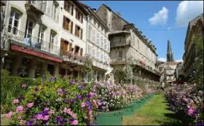 Quelle ville française a pour surnom la "ville aux 1000 balcons" ?