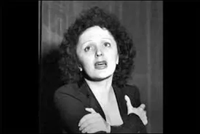 Complétez le titre de cette chanson d'Edith Piaf : "La vie en...