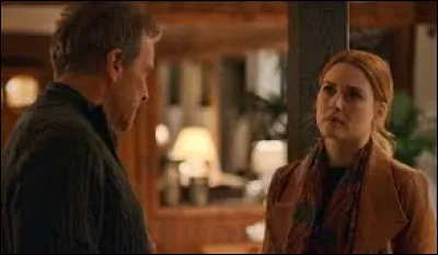 Comment se passe l'arrivée de Mel à la clinique pour prendre son travail ?