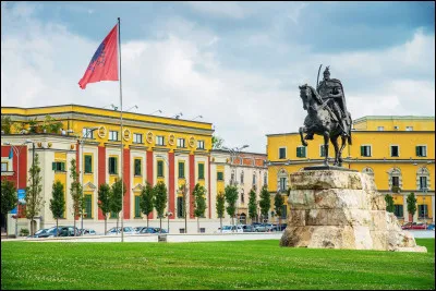 Quelle est la capitale de l'Albanie ?