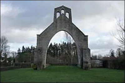 Je vous attends en Normandie devant l'oratoire à Saint-Jean-Eudes, à Ri. Village de l'aire d'attraction Argentanaise, il se situe dans le département ...