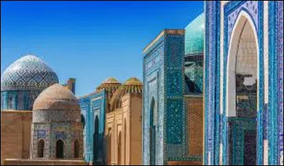 Dans quel pays se situent les villes de Samarcande et de Boukhara ?