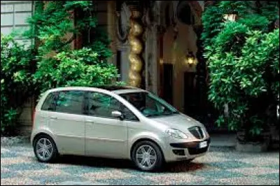 "Cousin" du précédent, celui-ci est un ...