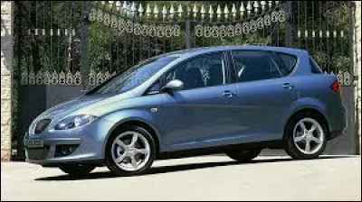 Quel est le nom de cette voiture ?