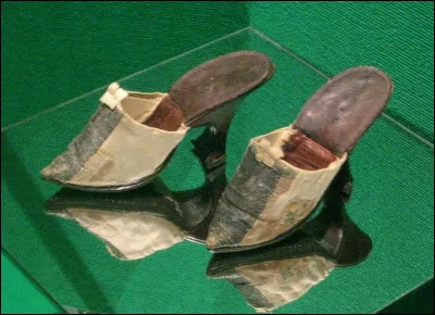 Dans lequel de ces contes d'Alphonse Daudet y a-t-il Tistet Védène ?