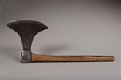 Juliette Gréco - Rue des Blancs-Manteaux - Dans la rue des Blancs-Manteaux / Ils ont élevé des tréteaux / Et mis du son dans un seau / Et c'était un échafaud / Dans la rue des Blancs-Manteaux / Dans la rue des Blancs-Manteaux / Qui s'est levé tôt ?