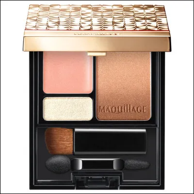 Quel est ton produit de maquillage indispensable ?