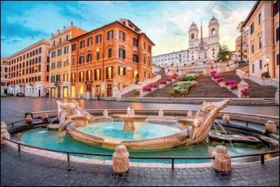 Quelle est cette place située dans la partie luxueuse de Rome ?