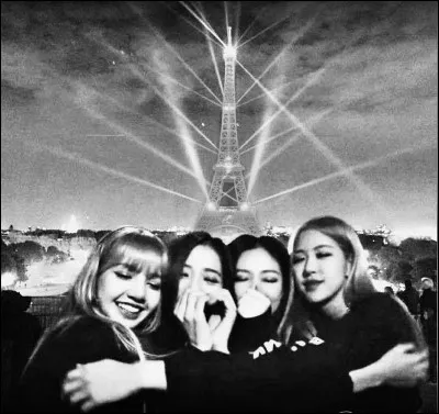 Au début, combien de membres devaient composer le groupe ?