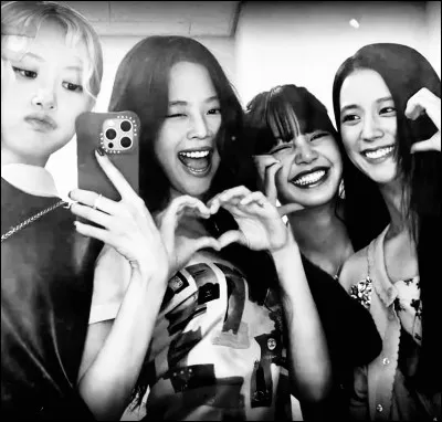 Comment devait sappeler le groupe ?