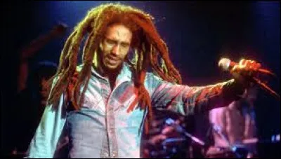 Quel âge avait le chanteur Bob Marley à la date de sa mort le 11 mai 1981 ?