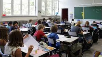 Qui a créé l'école ?
